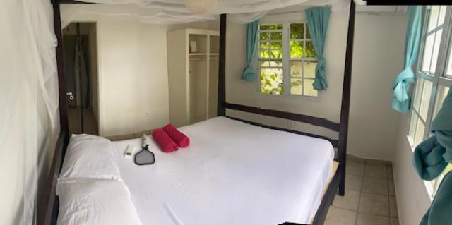 Akunamatata Guest House Гран Кейс Екстериор снимка
