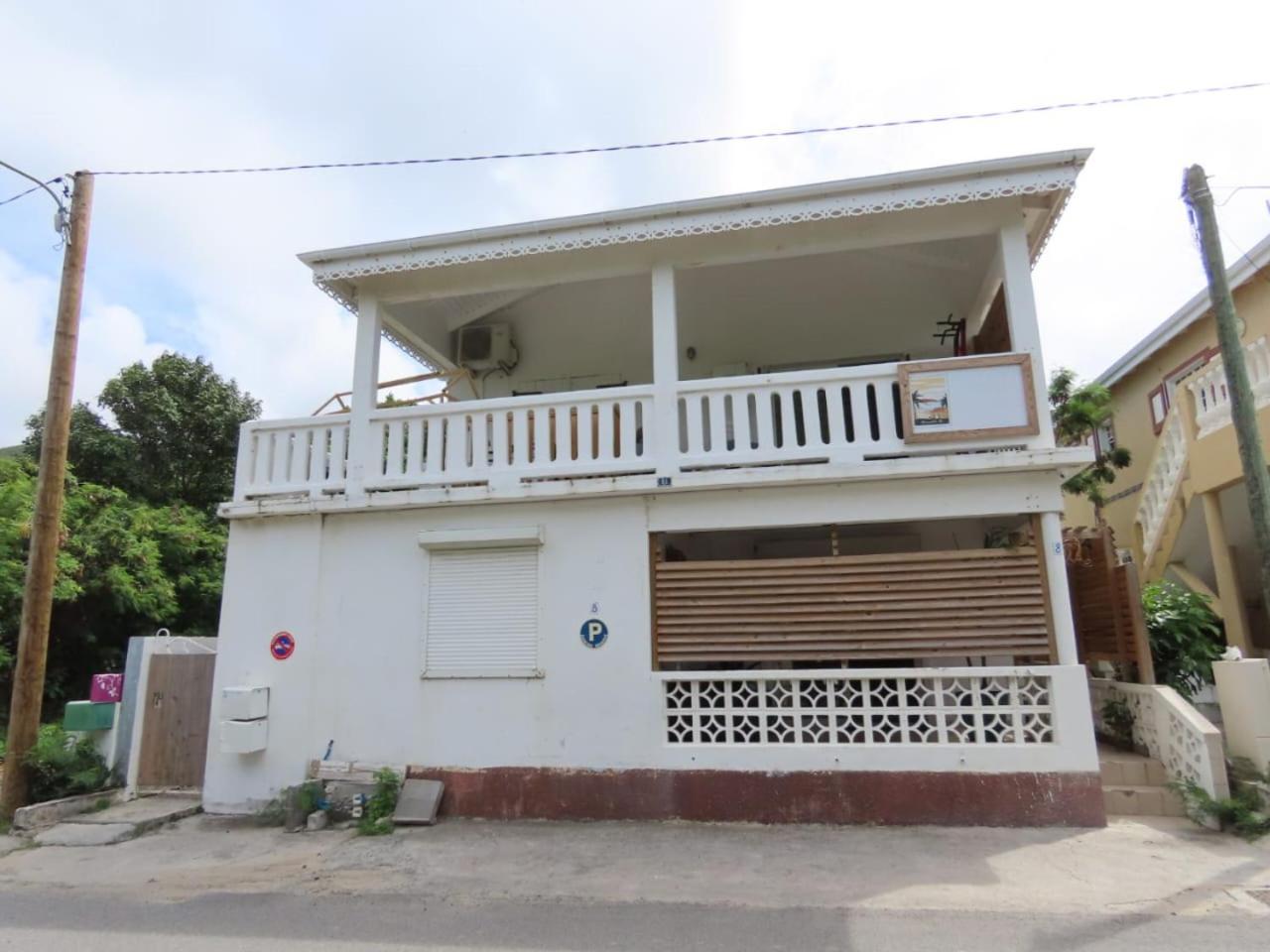 Akunamatata Guest House Гран Кейс Екстериор снимка