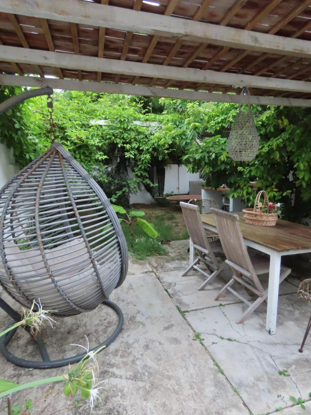 Akunamatata Guest House Гран Кейс Екстериор снимка